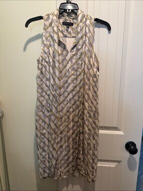 Banana Republic Sleeveless Midi Dress in mint condition.